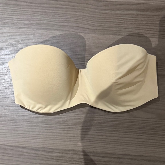 GAP Other - GAP Nude Favorite Strapless Bra
